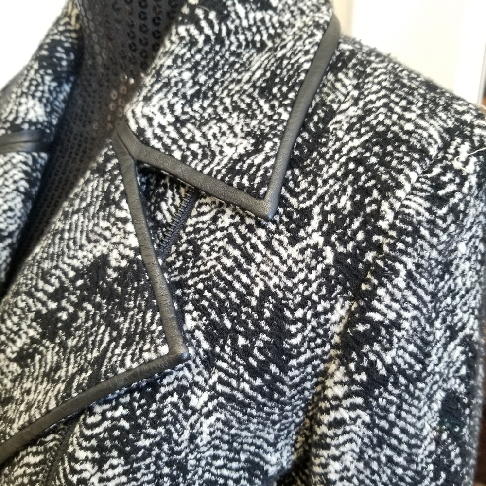 Classiques Entier Animal Jacquard Crop Jacket - Picture 3 of 11